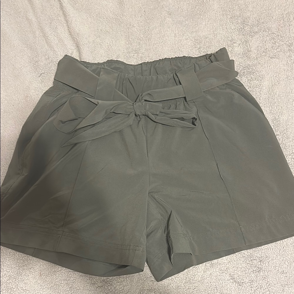 Athleta High Waist Shorts with Elastic Comfort size 2